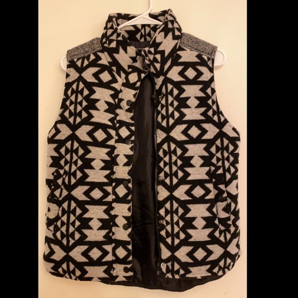 Aztec vest - Picture 1 of 4